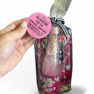 Onyx Bathhouse Relaxation Gift Set Bubble Bath & Fizzing Bath Salts NWT